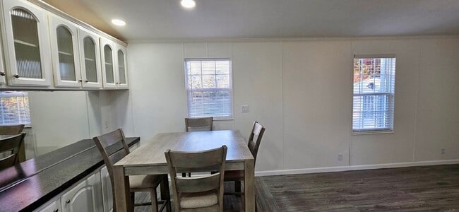 Building Photo - 125 N Patrick St