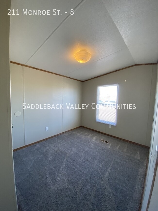 Building Photo - 211 Monroe St