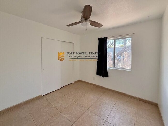 Building Photo - Charming three bedroom - two bathroom GREA...