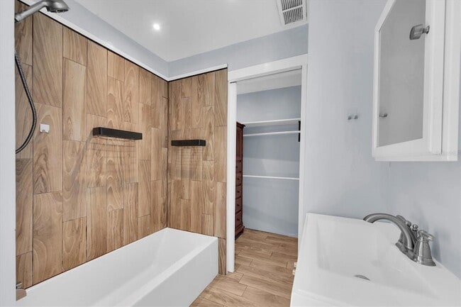 Building Photo - 1101 28th St N