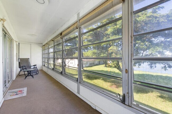 Building Photo - 124 Lake Constance Dr