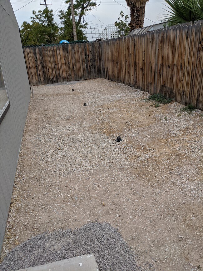 Building Photo - 1125 Tamerack Ave