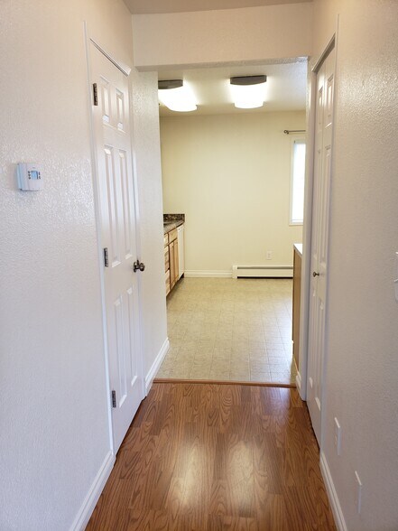 Building Photo - 7331 Meadow St