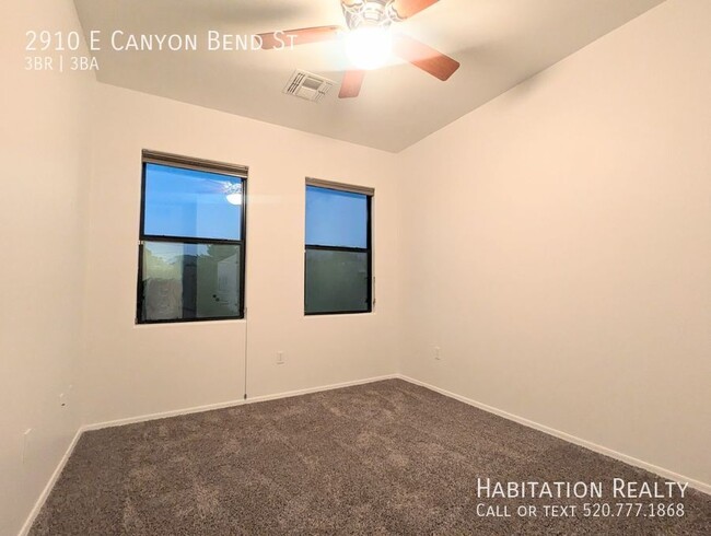 Building Photo - *****Flexible lease terms!*****Stunning 3B...