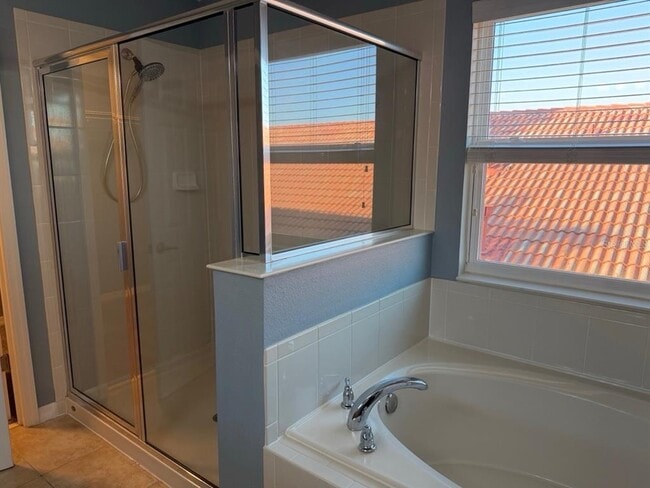 Building Photo - 118 Miro Dr