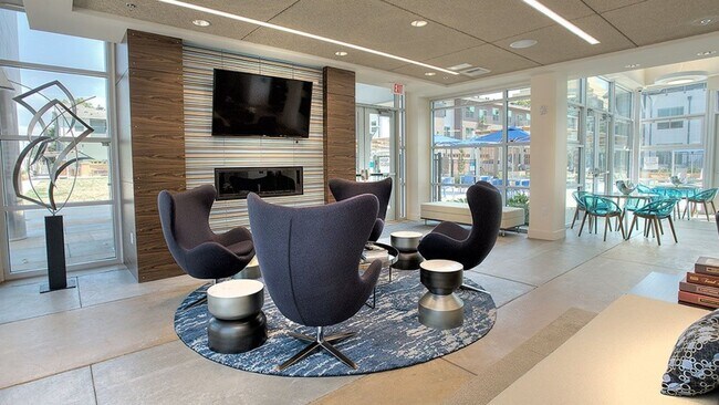 Building Photo - 777 5th St