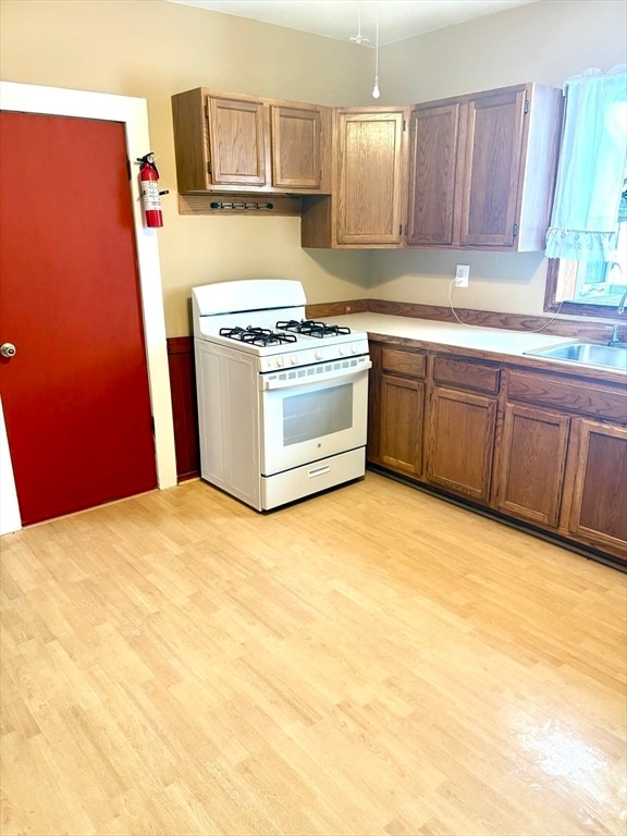 Building Photo - 74 Vernon St