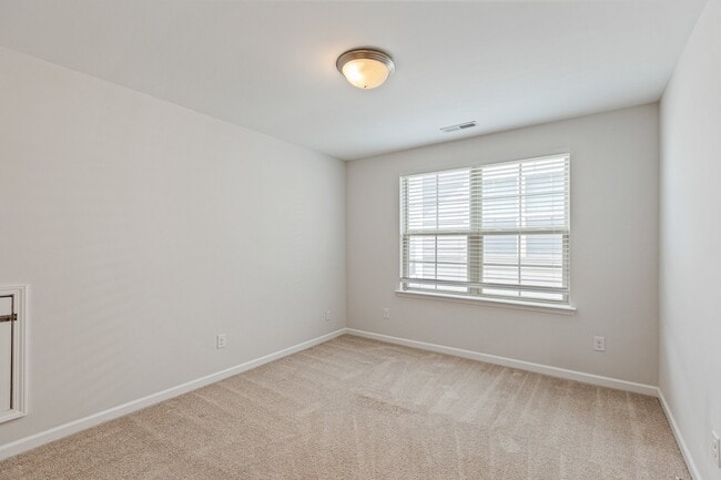 Building Photo - 1436 White Dutch Ln