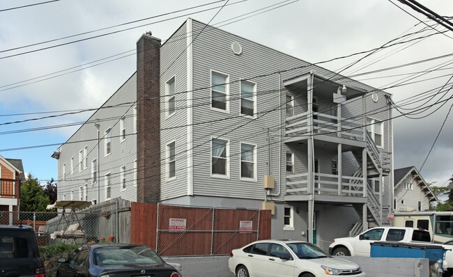 Building Photo - McCarthy Apartments