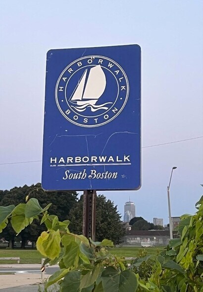 Building Photo - 33 Ward St