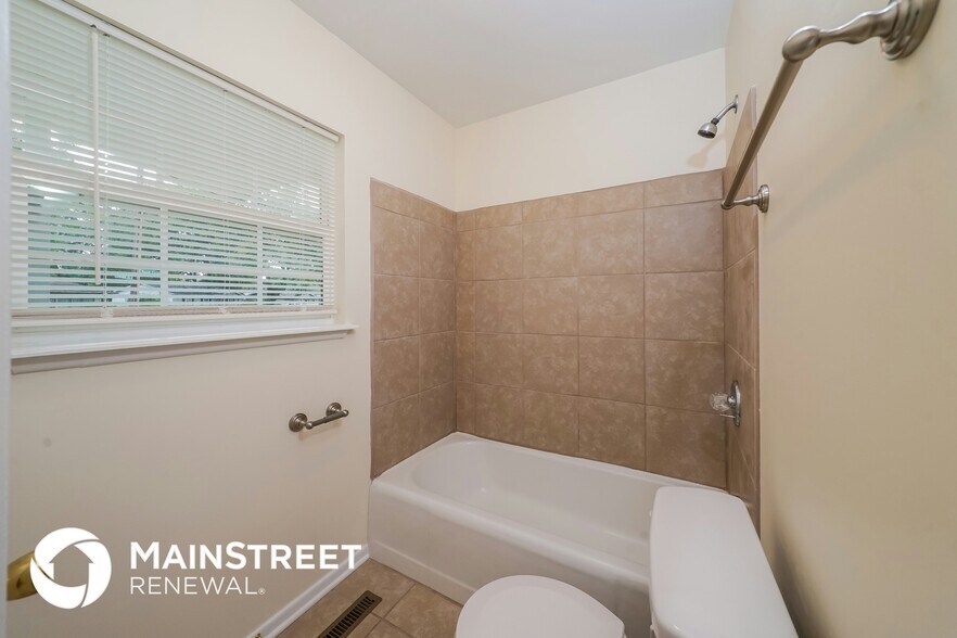 Building Photo - 6001 Reigh Count Dr