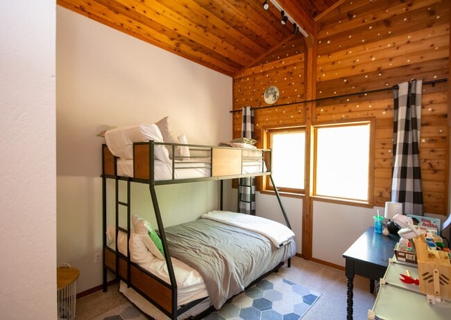 Building Photo - Charming Lindal Cedar Home on 10 Acres