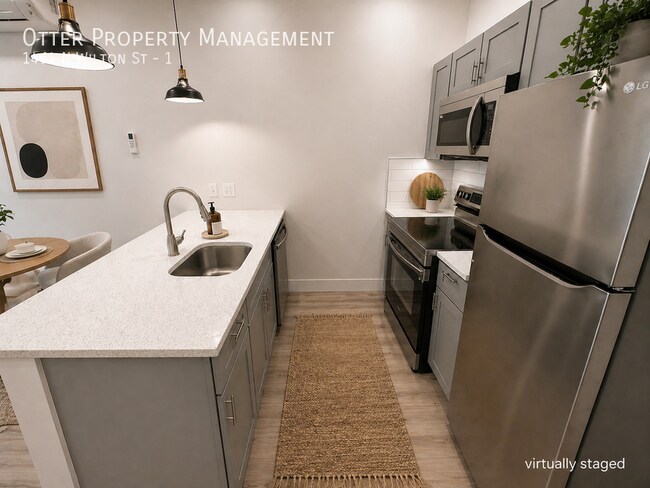 Building Photo - 1464 N Wilton St