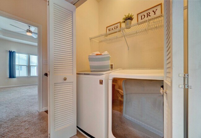 Building Photo - READY 08-17-26l!! A 3-Bedroom Townhome w/Garage in Culpepper Landing! Community Pool, Dog Park, P...