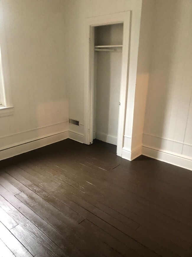 Building Photo - Coming Soon - 5 Bedroom 1 bath home - York...