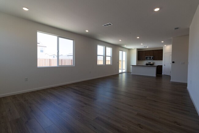 Building Photo - Stunning new home for rent in Manteca!