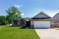 Building Photo - 2289 Broadmoor Ln