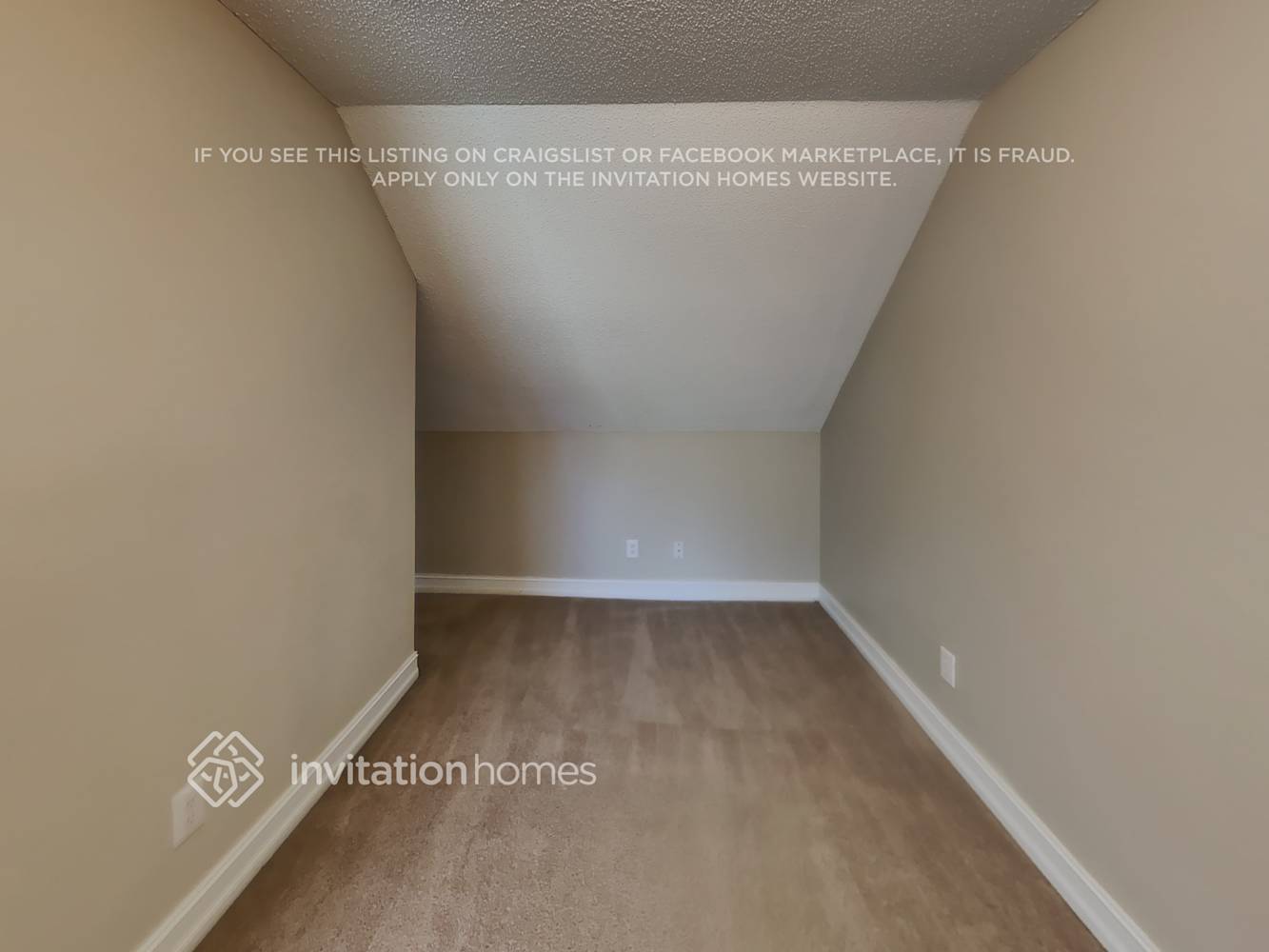 Building Photo - 1121 Sutton Dr