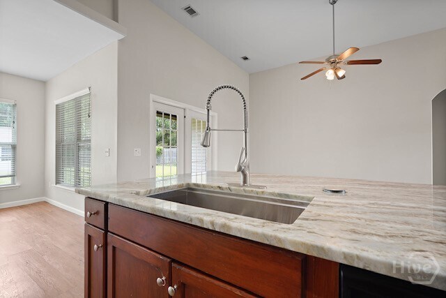 Building Photo - 168 Willow Point Cir