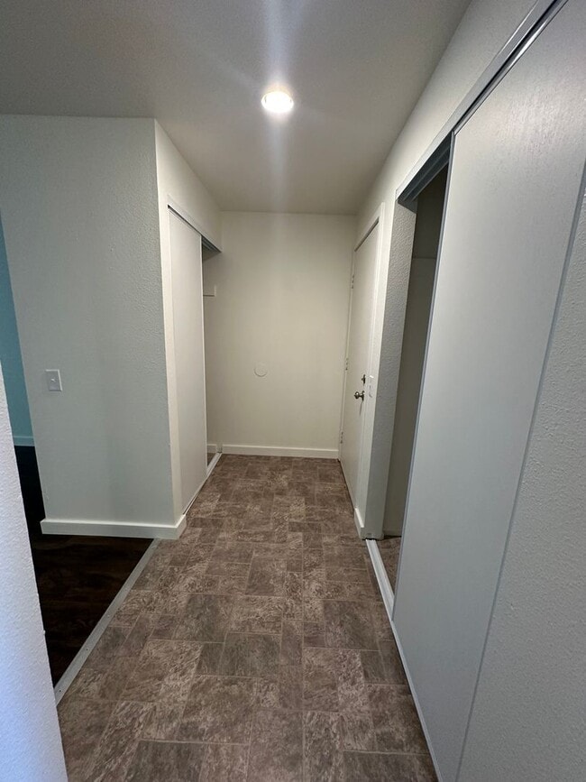 Interior Photo - Glacier Park Apartments