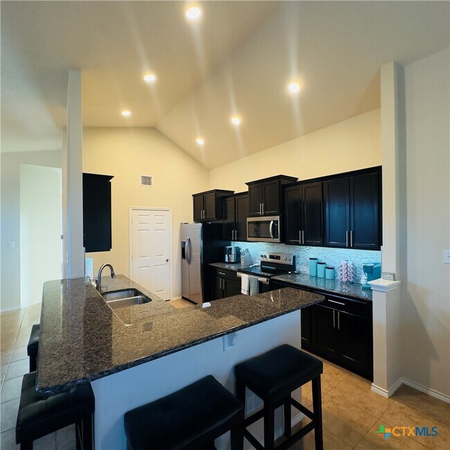 Building Photo - 1521 Starlight Dr