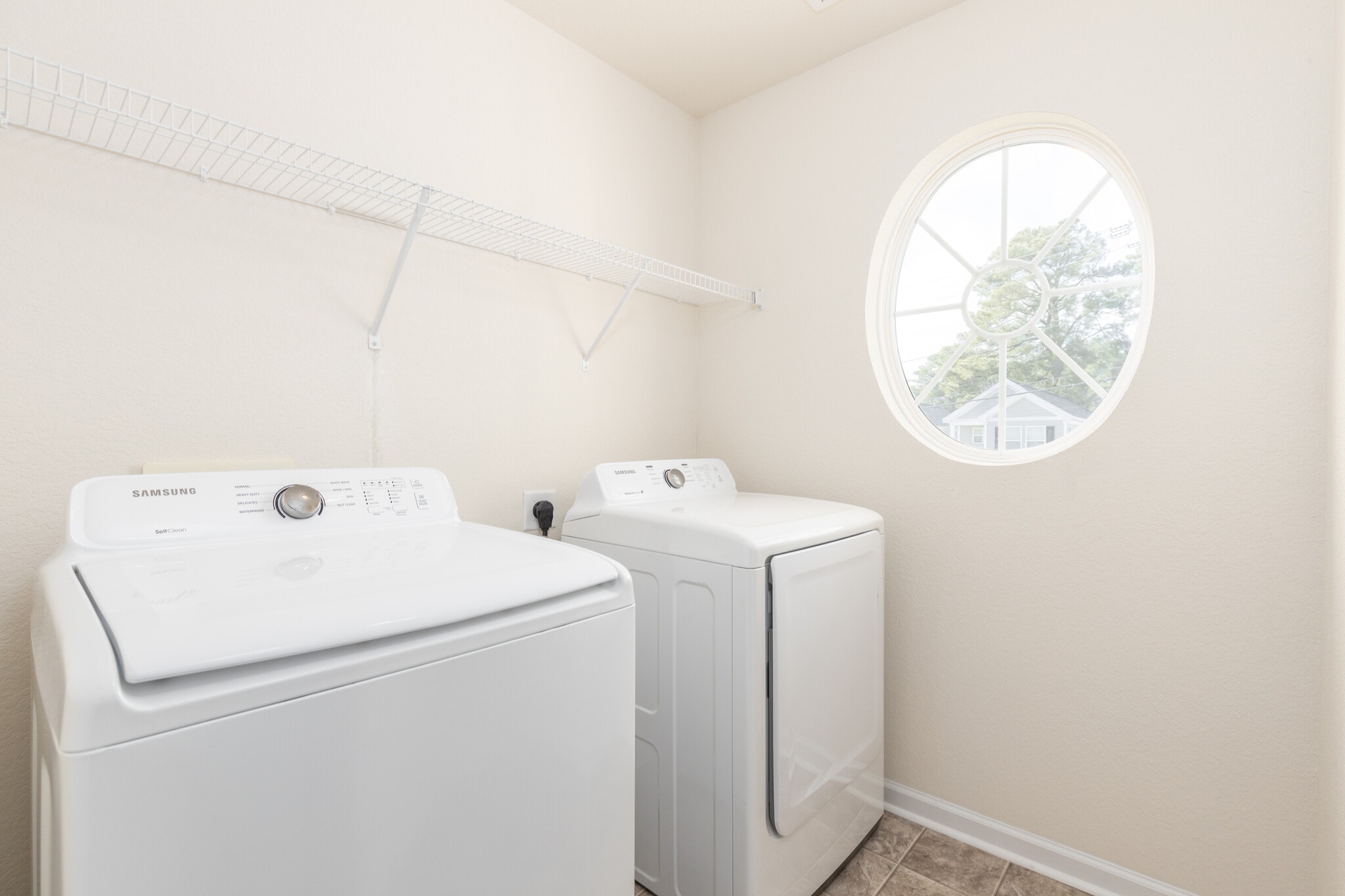 Laundry - 132 S Thalia Rd