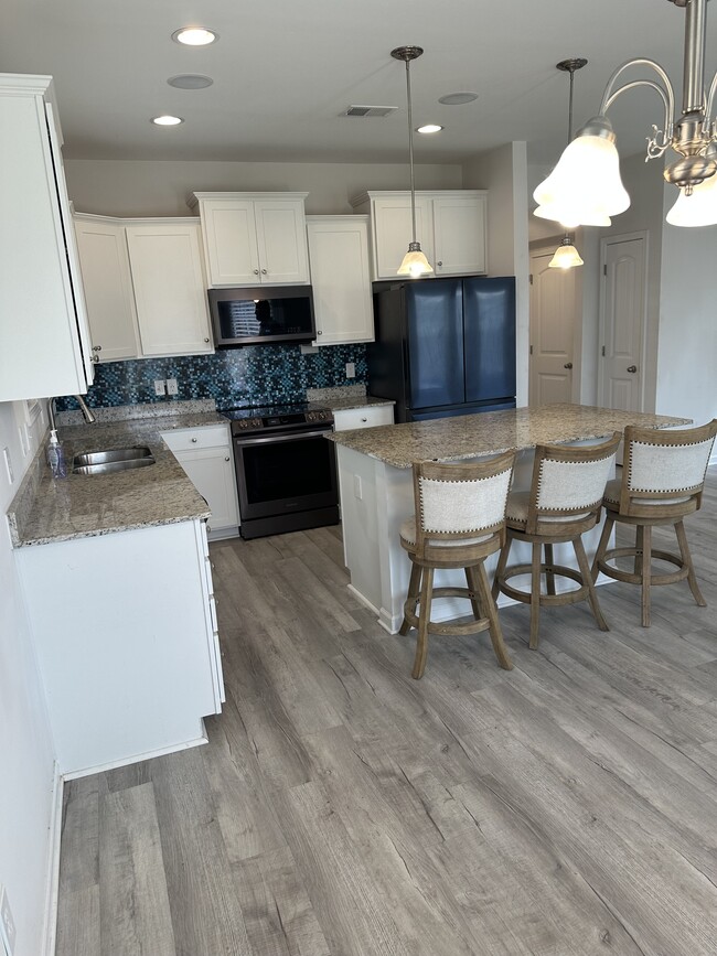 Building Photo - 337 Wahoo Cir