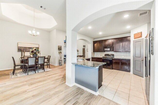 Building Photo - 12430 Ashgrove Point Dr