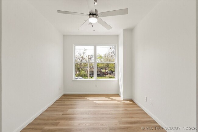 Building Photo - 105 N Atlanta St