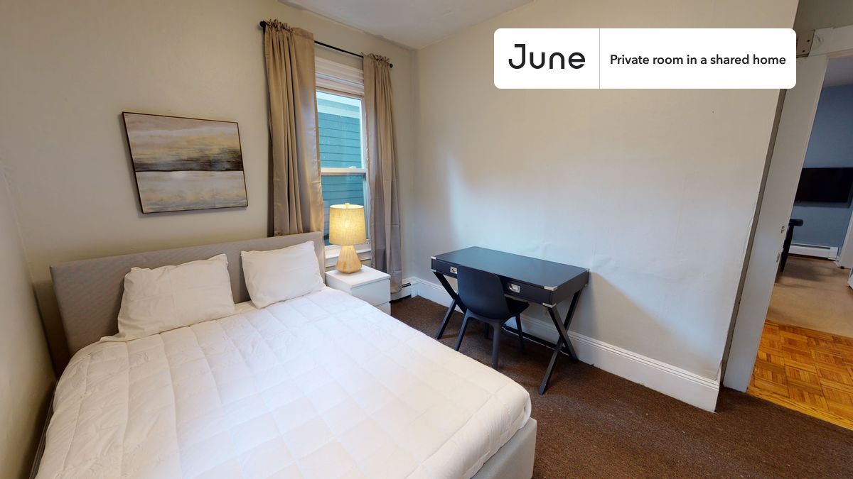 Building Photo - Room in Shared 3 bed/1 bath home