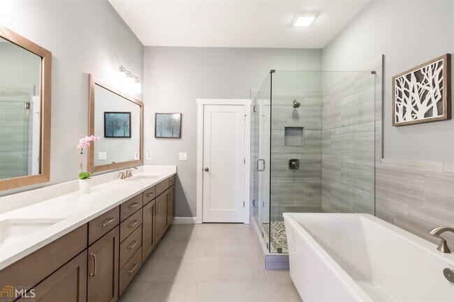 Building Photo - 3348 Turngate Ct