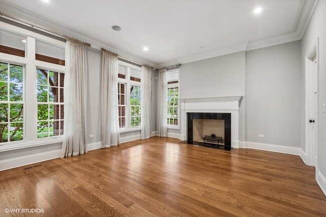 Building Photo - 147 Linden Ave