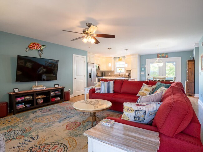 Building Photo - 4502 E Oak Island Dr