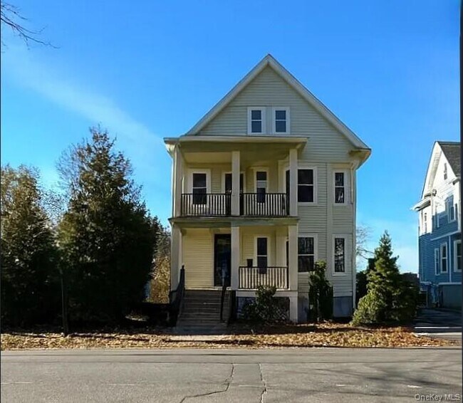 Building Photo - 89 S Cherry St