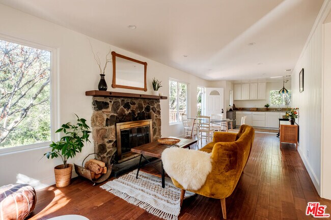 Building Photo - 800 N Topanga Canyon Blvd