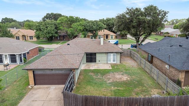 Building Photo - 2305 Windridge Ln