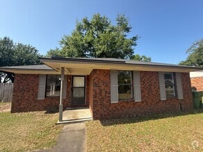 Building Photo - 209-p209 Garden Cir