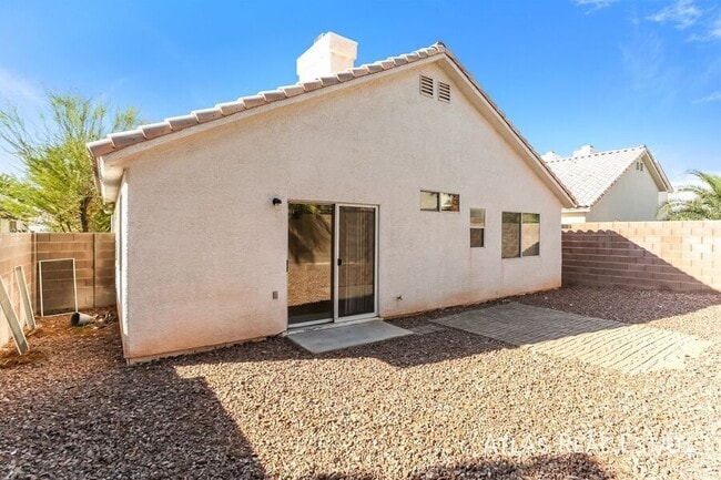 Building Photo - 5408 Ravana Ave