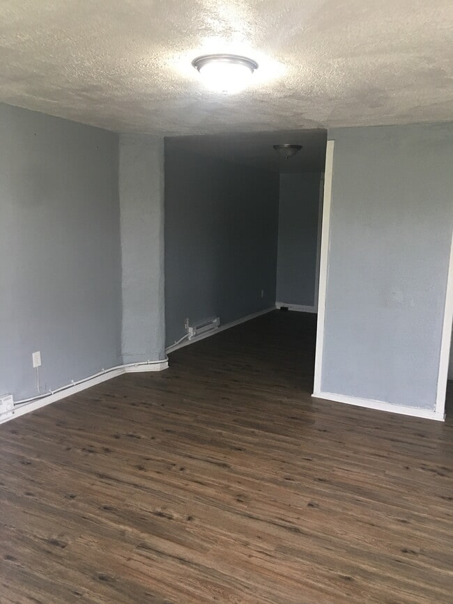 Building Photo - 2610 Winthrop Ave