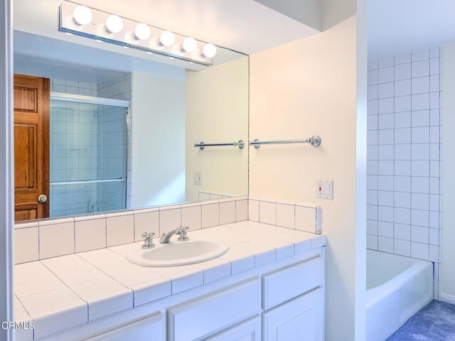 Building Photo - 3637 Ocean Dr