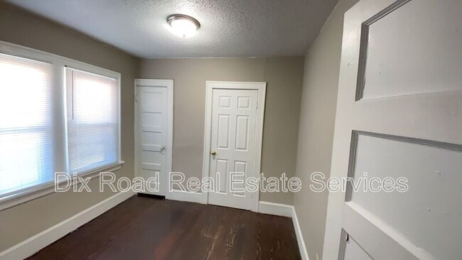 Building Photo - 306 Hudson Ave