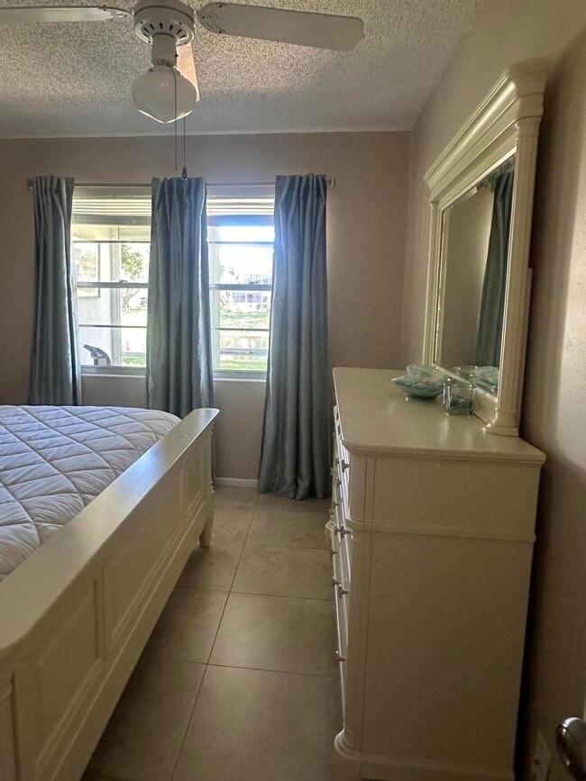 Building Photo - 51 Tilford C