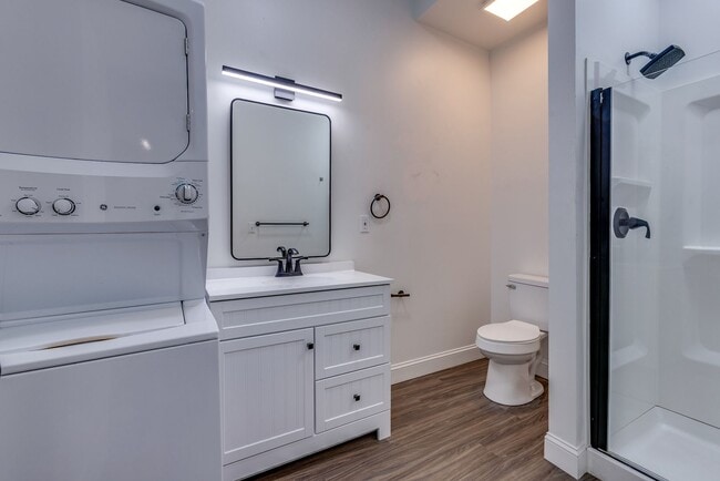 Building Photo - 19 Allen St