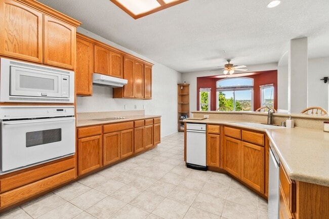 Building Photo - 15543 Vista Vicente Dr