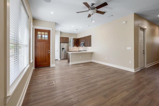 Building Photo - 1706 Cedar Bend Dr