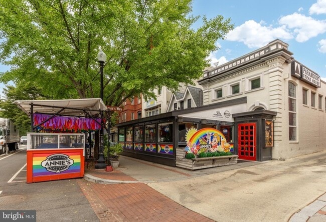 Building Photo - 1743 Q St NW