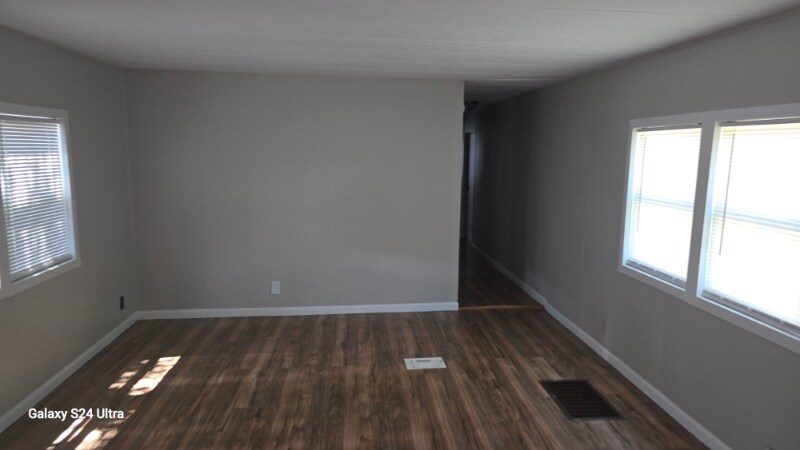 Building Photo - 906 FM247