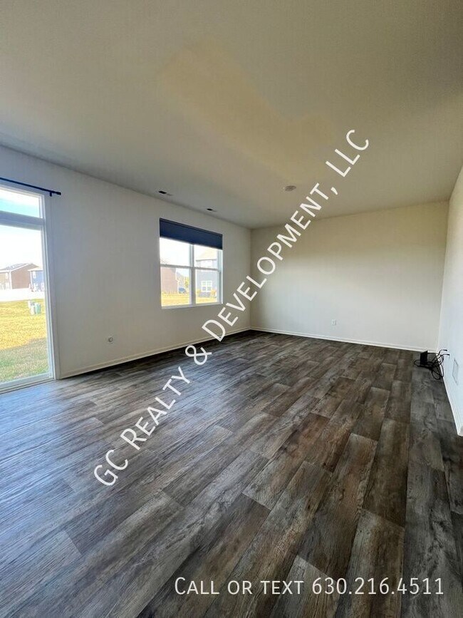 Building Photo - 3233 Lehman Crossing