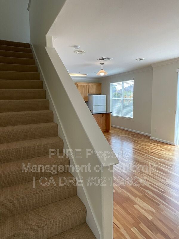 Building Photo - 950 Campoy St