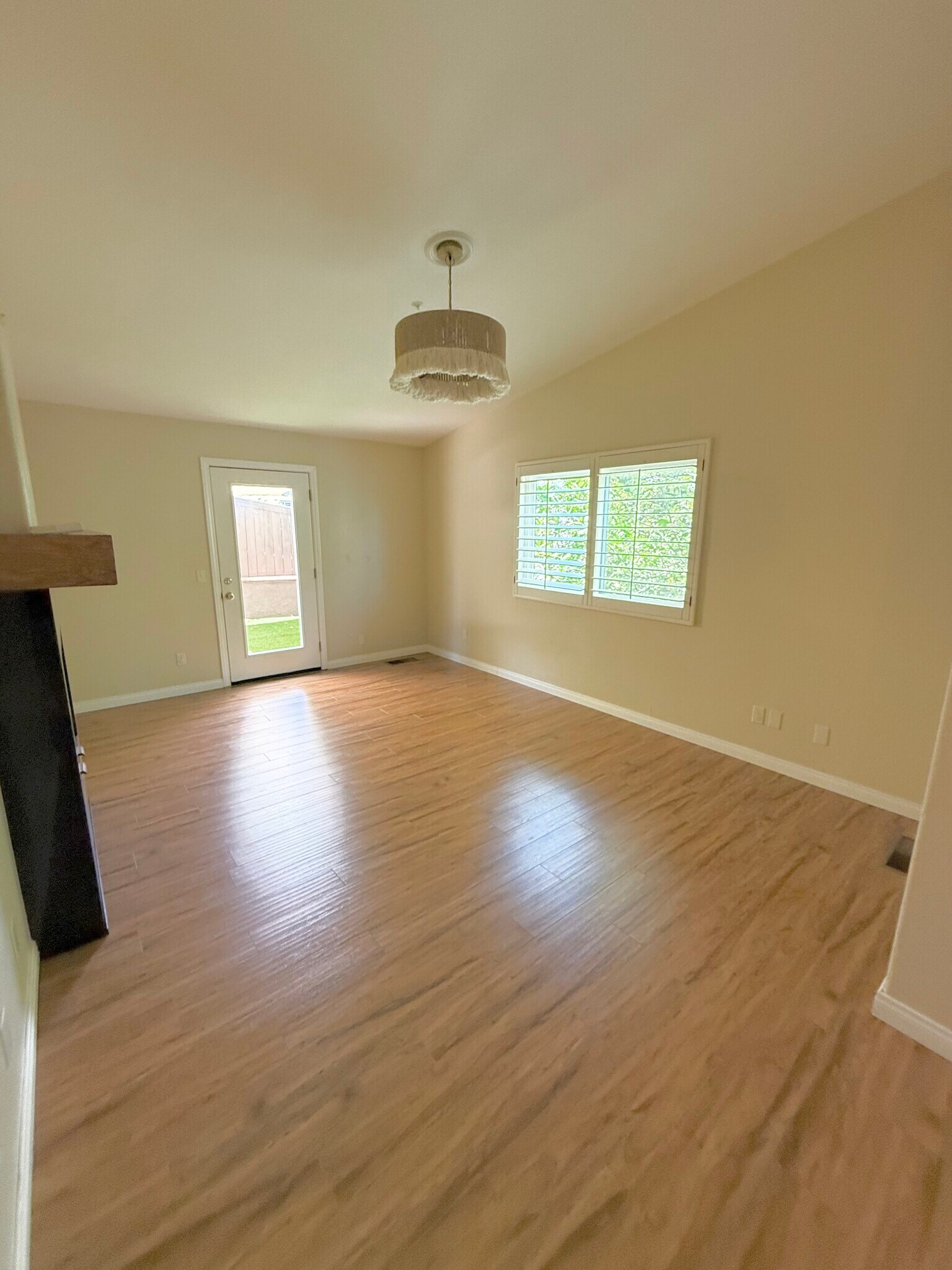 Building Photo - 709 Bozanich Cir